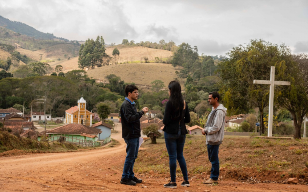 Prefeitura realiza estudo de viabilidade para execução de novas obras de calçamento.