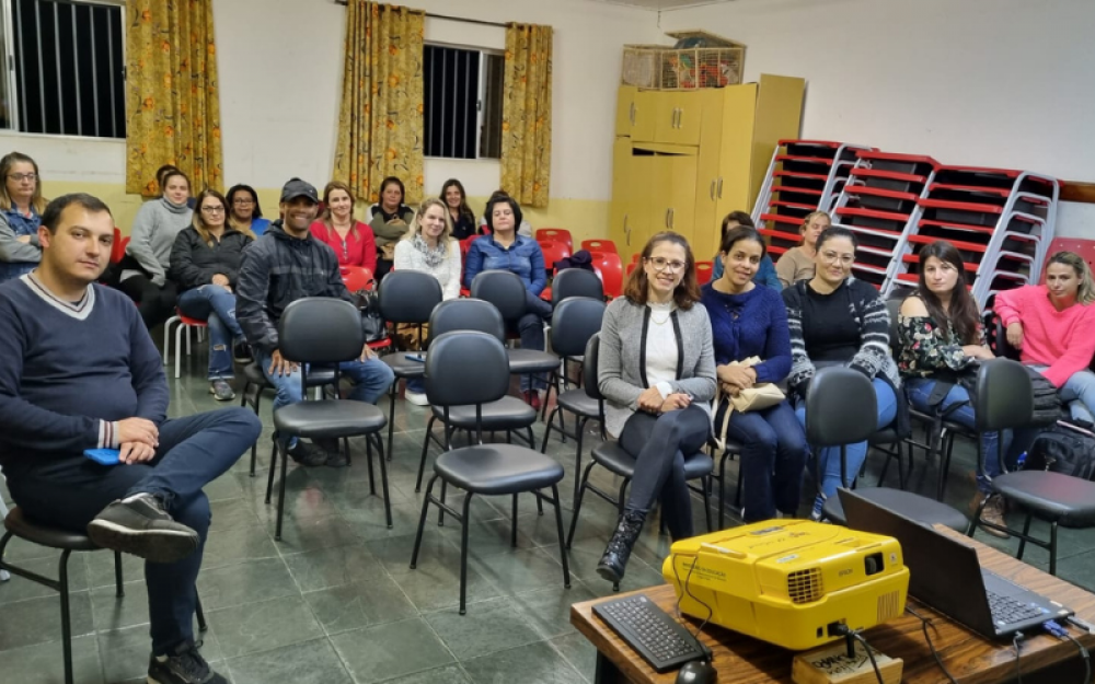 Governo Municipal realiza palestra Autismo não tem cara com Jane Izildinha.