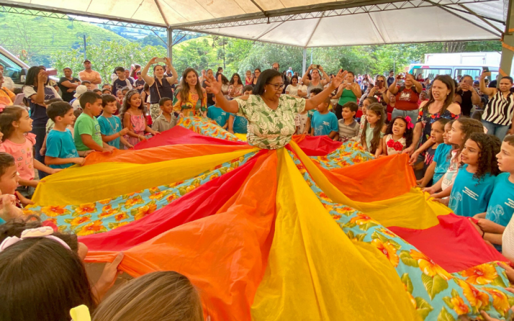 Família na Escola: Governo Municipal promove Feira Cultural e Mostra da Cultura Aiuruocana.